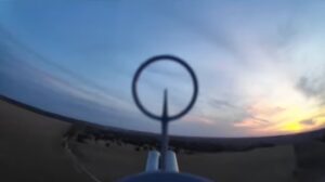 Sky Defenders 用霰弹枪测试无人机拦截器