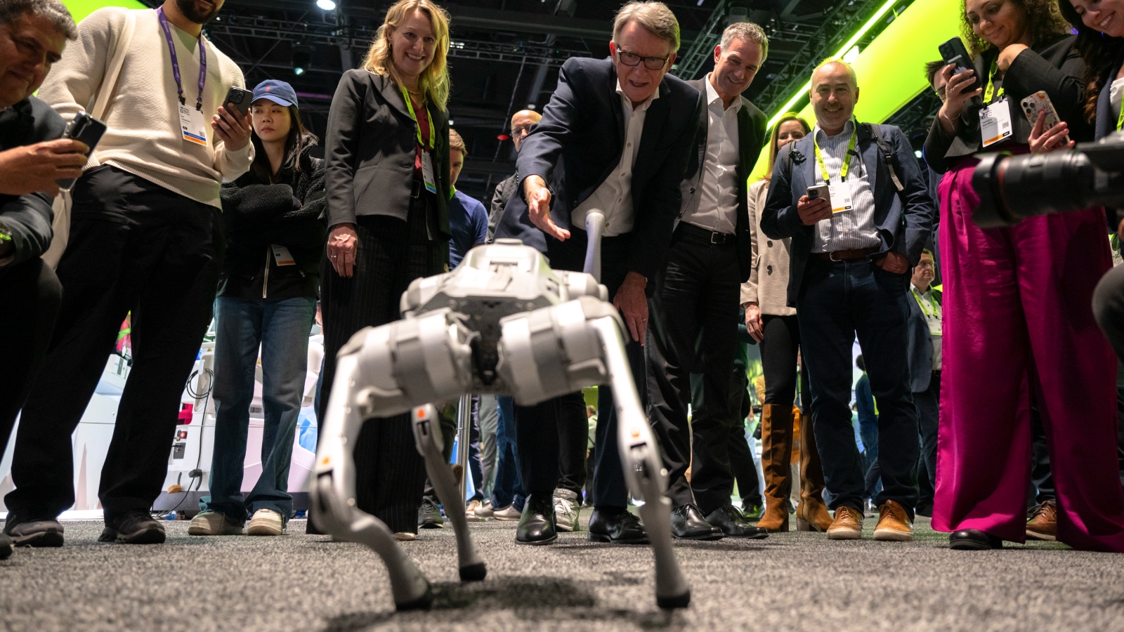 AI 超级碗内幕：Nvidia 梦想机器人未来