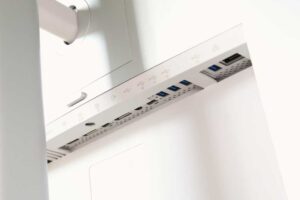 2025 年最佳 USB-C 显示器：这些显示器隐藏着人才