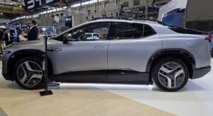 我开着一辆电动 SUV，它变成了皮卡，它既有趣又实用