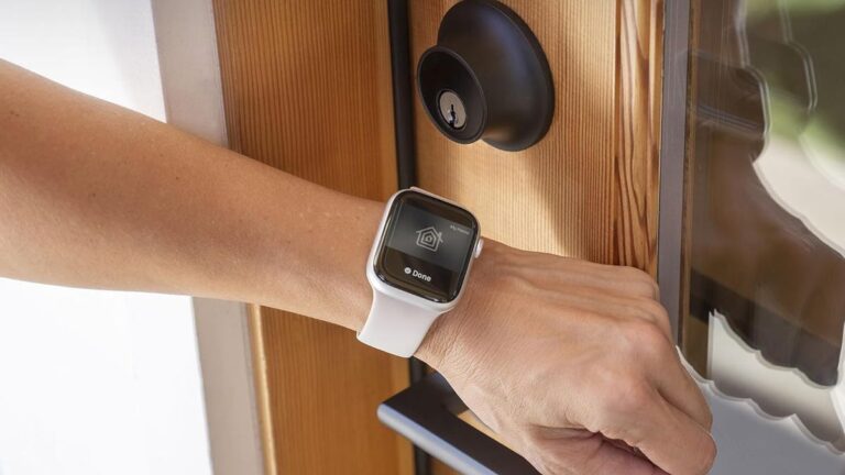 Apple Watch 可能会配备内置摄像头以支持 AI 功能