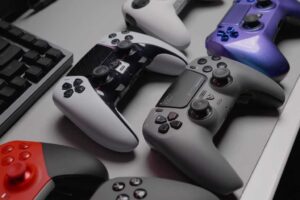 购买 PC 游戏控制器就是选择。通过本指南切入 BS