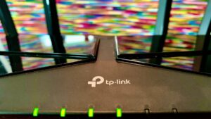 国会委员会敦促美国人更换 TP-Link 路由器。我们询问了专家它们是否真的危险
