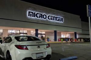 Micro Center 终于回到了旧金山。我已经准备好了