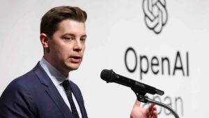 Microsoft 加速 AI 开发以与 OpenAI 竞争