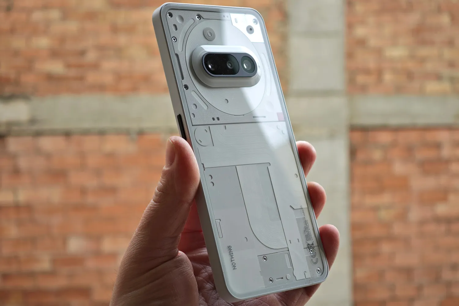 Nothing Phone 3a 评论：这是您想要的