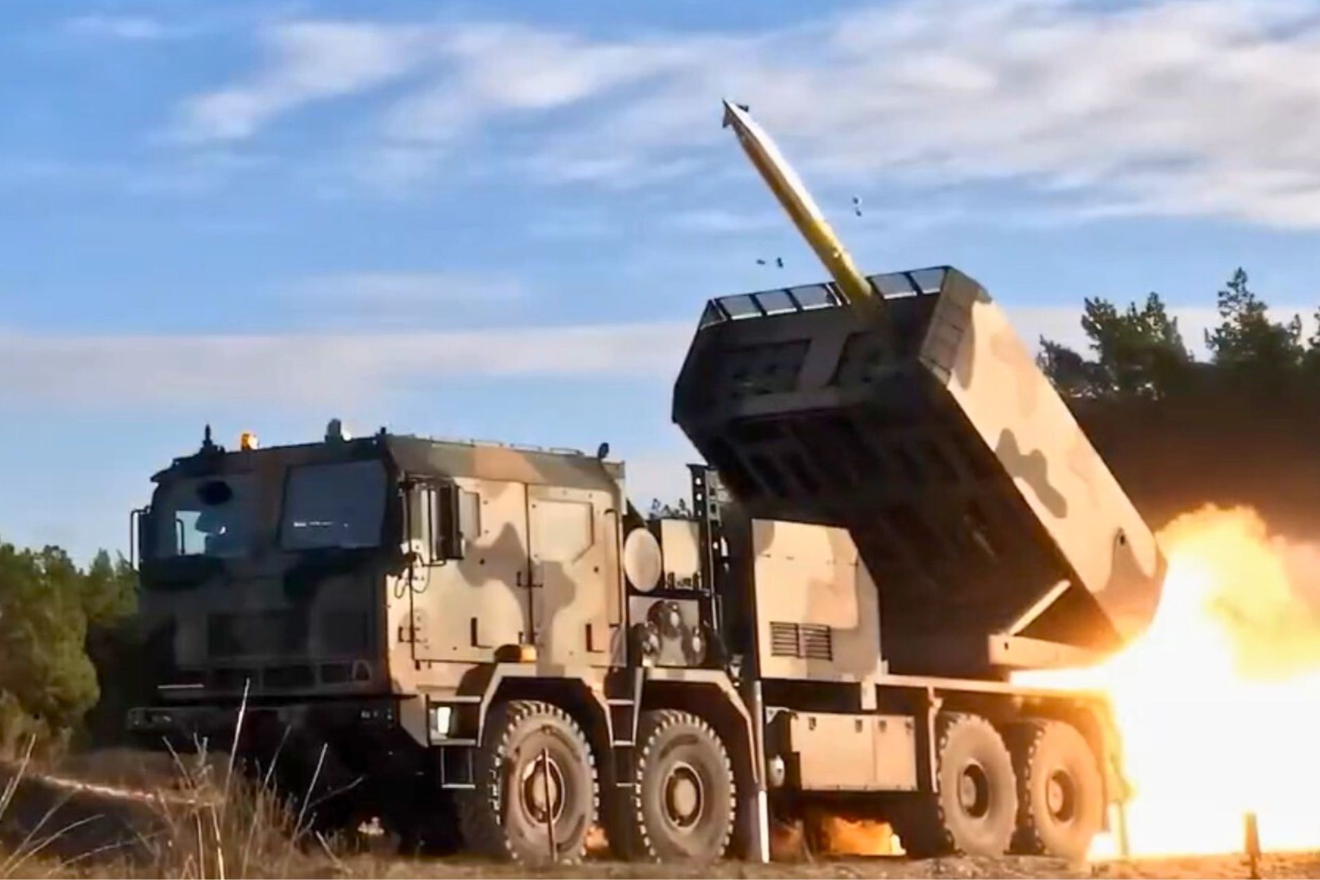 波兰发布 Homar-K MLRS 首次成功发射 CGR-080 导弹的视频