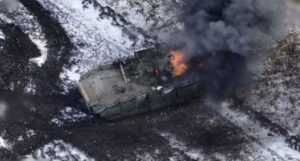 Strix Battalion 无人机在库尔斯克地区摧毁了 14 辆俄罗斯军车