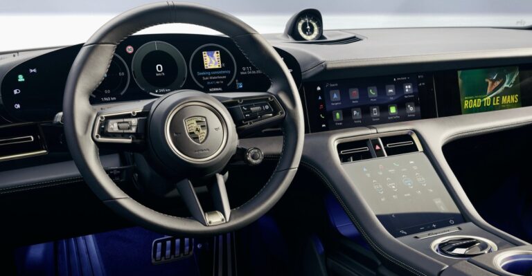 保时捷的下一款 Taycan 进行了信息娱乐升级——但没有新的 CarPlay