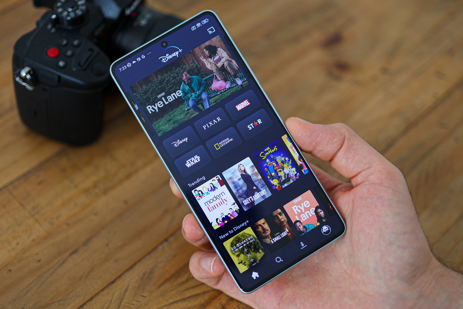 以下是您可以通过 Vodafone 免费获得一年 Disney+ 的方法