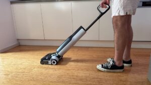 我通常讨厌清洁，但 Roborock F25 Ace 干湿两用吸尘器让它有点令人满意
