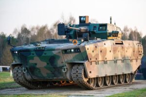 波兰用 Borsuk 步兵战车取代苏联时代的装甲，进行战略投资以增强战场机动性