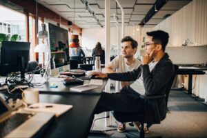 AI 如何为小企业创造公平的竞争环境，以便与行业巨头竞争