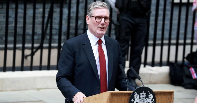 英国高级公务员表示，英国必须向网络专业人士支付比首相更高的报酬