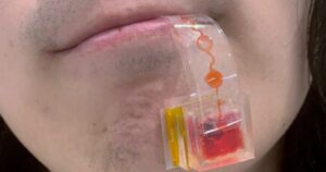 在 VR 游戏中看到食物？这个传感器将把真实的味道送到你的嘴里