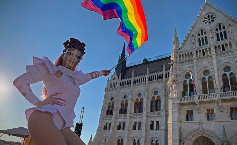 匈牙利禁止骄傲活动 新一轮攻击 LGBTQ+ 权利