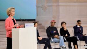 揭穿：委员会为公共人工智能提供的 100 亿欧元是老钱，不是完全公开的，也不是针对人工智能的