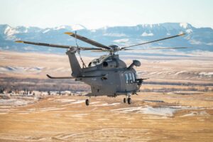快讯：美国空军使用新型波音 MH-139A 灰狼直升机成功完成操作飞行测试