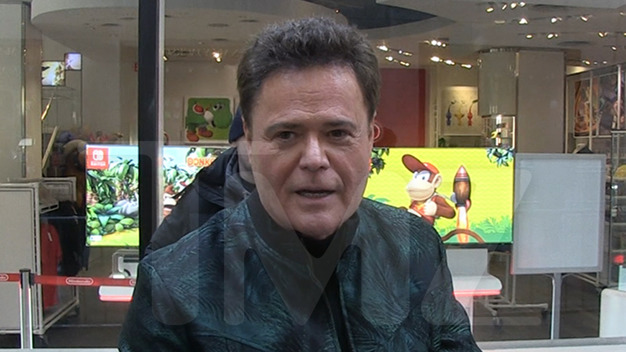 唐尼·奥斯蒙德 （Donny Osmond） 喜欢与 AI 版的年轻自我一起表演“Puppy Love”
