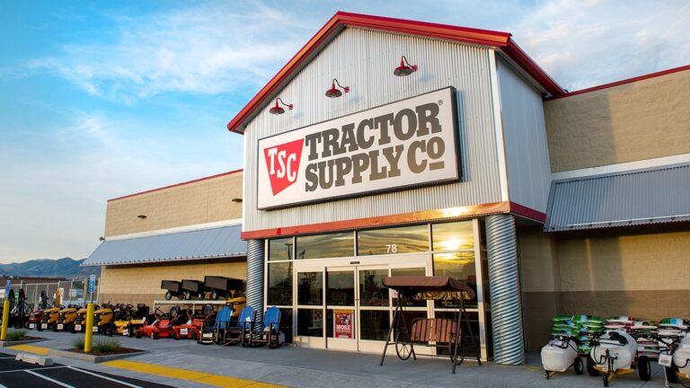 谁拥有 Tractor Supply，公司是如何开始的？