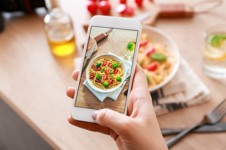 捕捉、扫描和了解：AI 将膳食照片转化为即时营养事实