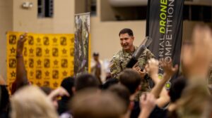 Tafuna 高中赢得陆军 JROTC 无人机锦标赛