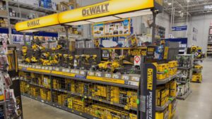 您应该避免和避免的 8 种 DeWalt 产品