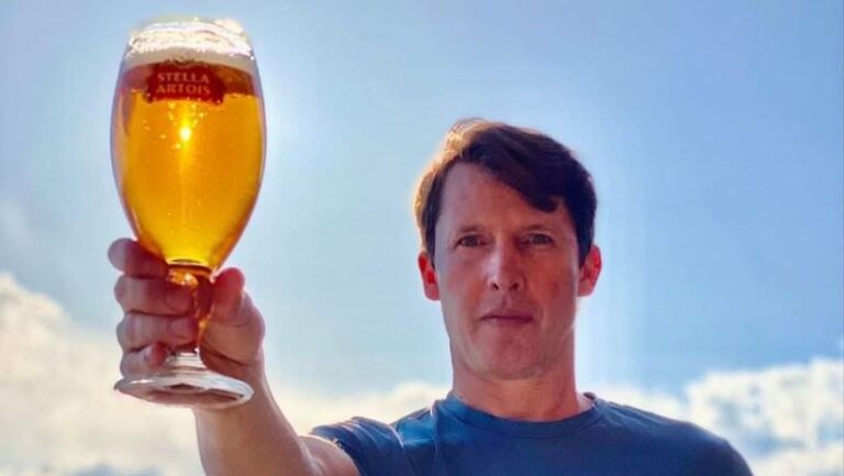 詹姆斯·布朗特 （James Blunt） 在他的亚马逊酿酒师系列被残酷砍掉后，准备推出自己的酒类系列
