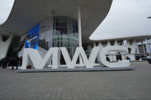 行业巨头在 2025 年世界移动通信大会上提供什么