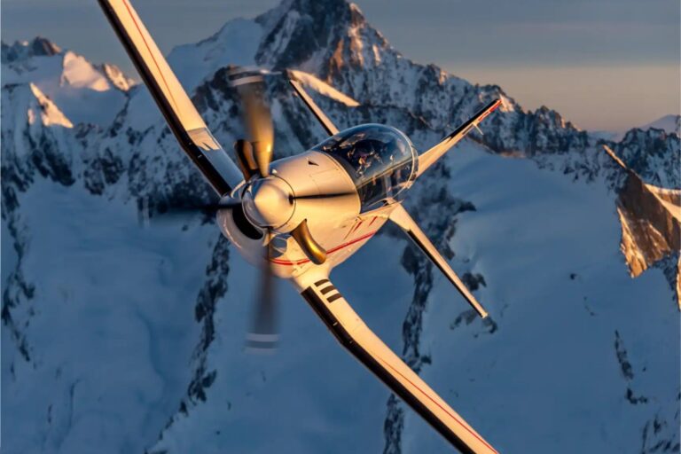 法国航空航天军采用皮拉图斯 PC-7 MKX 飞机进行下一代飞行员培训