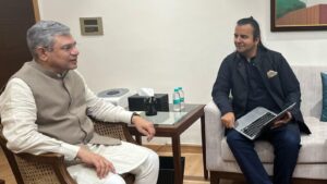 Ola首席执行官Bhavish Aggarwal会见联合部长Ashwini Vaishnaw，分享AI初创公司Krutrim的进展;网友反应