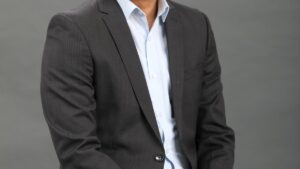 如今，几乎每笔交易都嵌入了某种形式的 AI：Infosys 首席技术官