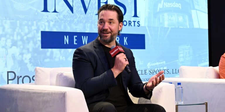 Reddit 联合创始人表示，他预计 DEI 招聘做法将“迅速转变”