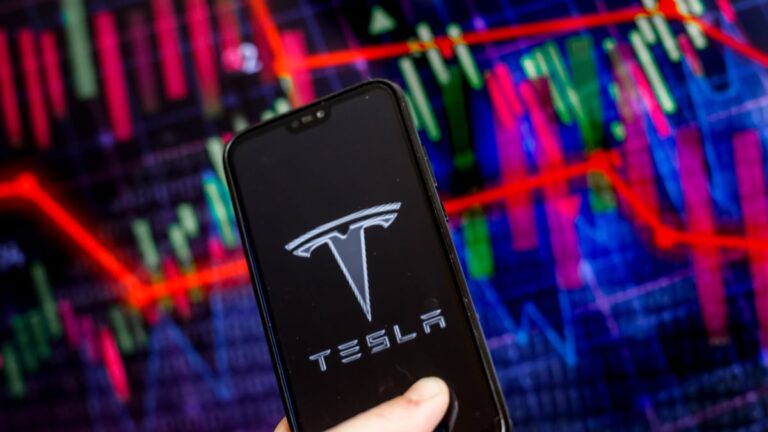 据报道，特斯拉的全球销量正在下降。情况有多糟糕，在哪里。