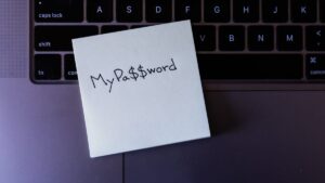 以下是在 Windows 和 Mac 上查找所有 Wi-Fi 密码的方法