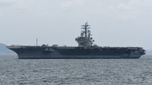 伊朗正在练习击沉一艘美国航空母舰