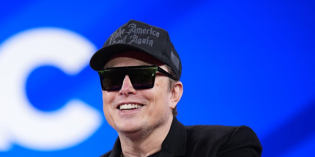 Elon Musk 和 Neuralink 高管 Shivon Zilis 一起迎接第四个孩子