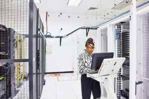 维谛技术 （Vertiv）：在 AI 大屠杀中升级购买