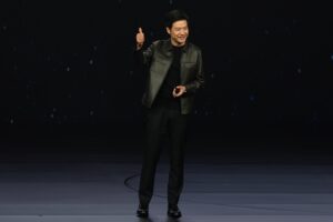 小米老板将在两场会议上提出 AI、EV 创意