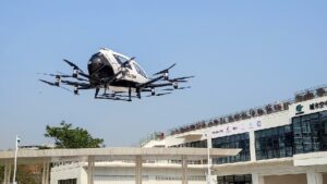 中国首张客运 eVTOL 运行许可证
