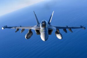 独家：美国海军测试新型 AIM-260 空对空导弹以确保对中国和俄罗斯的空中优势