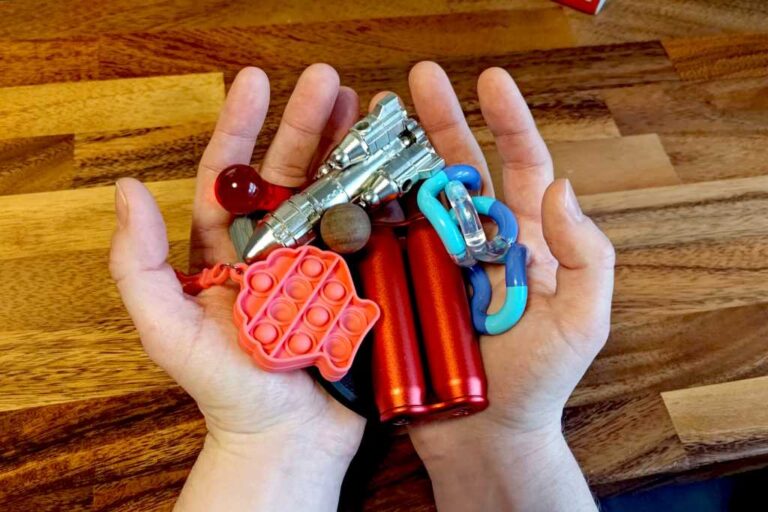 我是一个坐立不安的人。这 5 个坐立不安的玩具让我在工作时保持理智