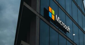 豪登省政府赞扬 Microsoft 在 AI 基础设施方面的数十亿兰特投资