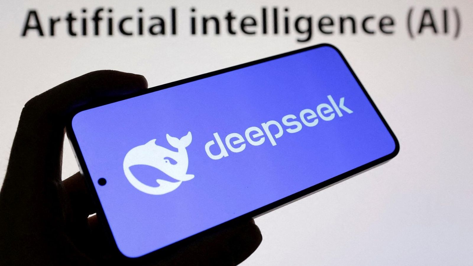美国正在考虑禁止中国应用程序 DeepSeek 在政府设备上运行