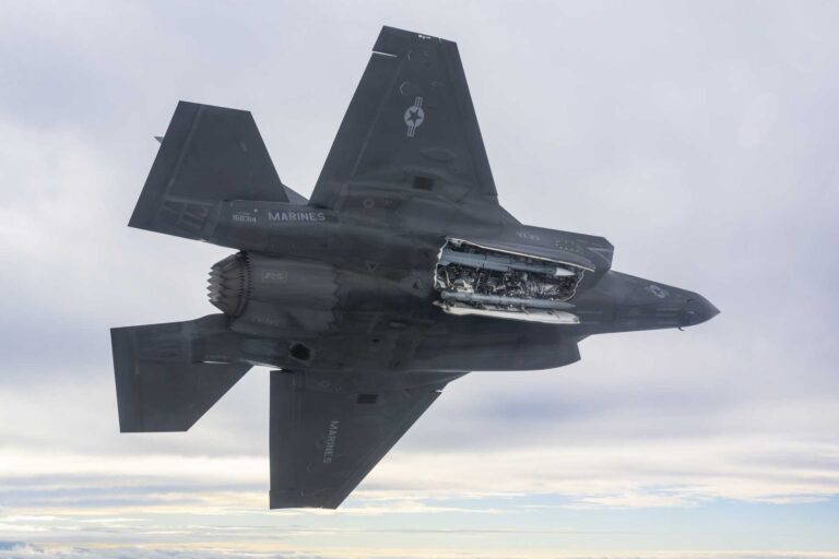 美国海军陆战队在 F-35B 隐形战斗机上测试英国流星导弹以扩大远程空战能力