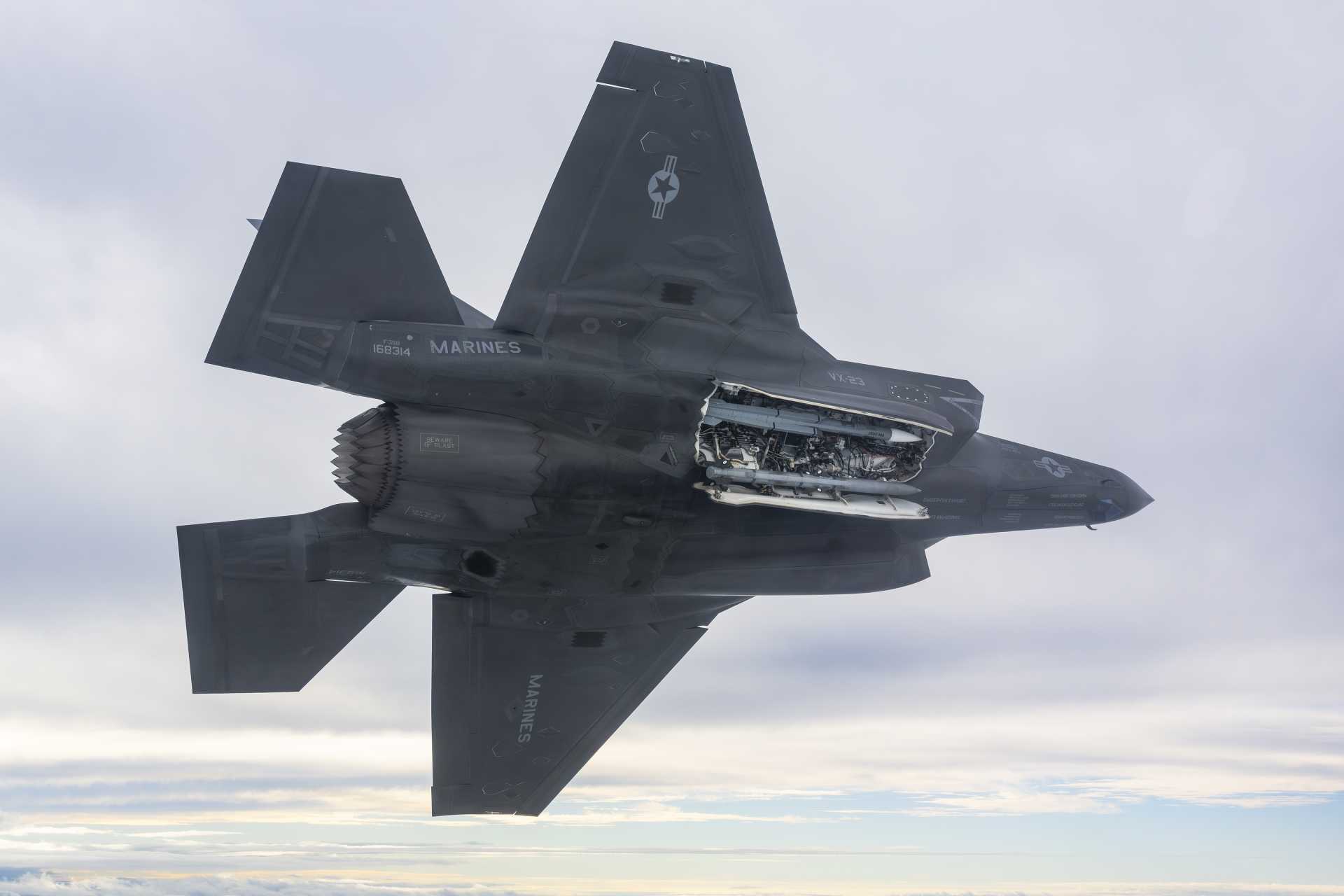 美国海军陆战队在 F-35B 隐形战斗机上测试英国流星导弹以扩大远程空战能力