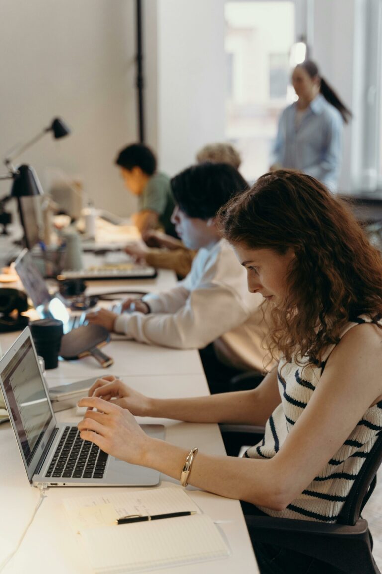 Java 24 现在随 Stream Gatherers、类文件 API 的发布提供