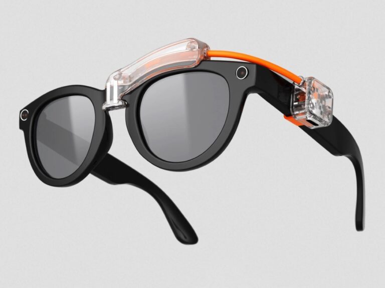 这个奇异的附加组件为您的 Meta Ray-Ban 提供全天电池电源