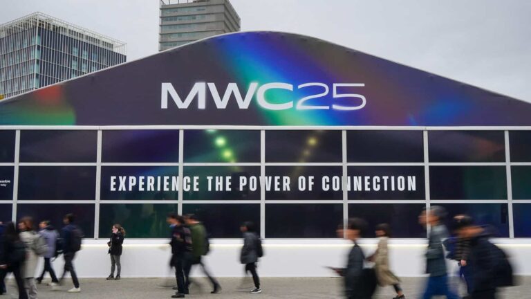 MWC 2025：从 AI 到智能手机普及率 – 需要了解的 5 件事