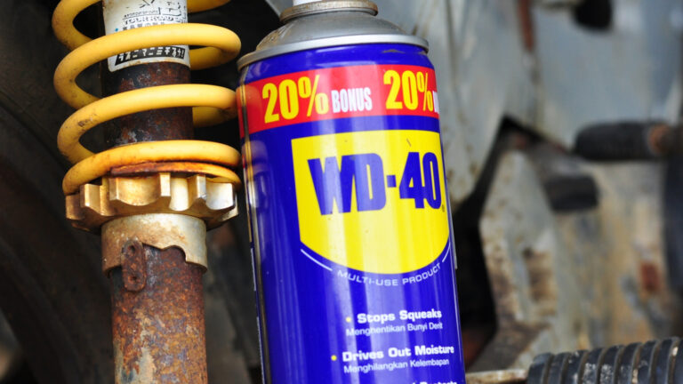 WD-40 代表什么，谁发明了它？（不，不是 NASA）